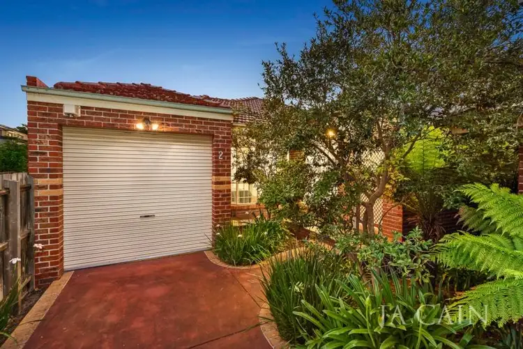 2 Renwick Street, Glen Iris VIC 3146