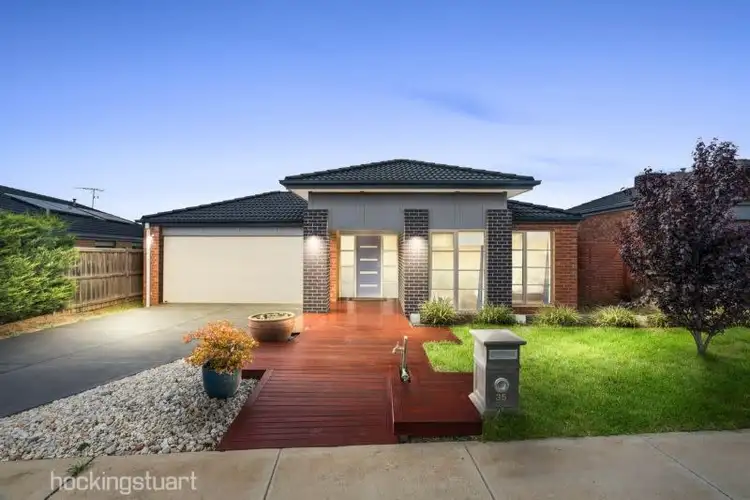 35 Gallery Avenue, Melton West VIC 3337