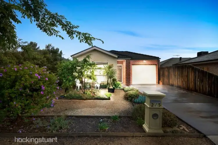 2/5 Haywood Grove, Melton West VIC 3337