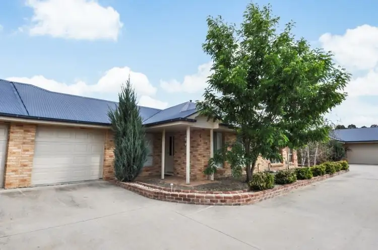 2/24a Durham Street, Bathurst NSW 2795