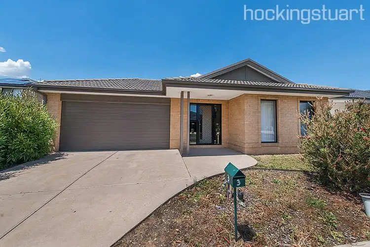 3 Buckskin Drive, Clyde North VIC 3978