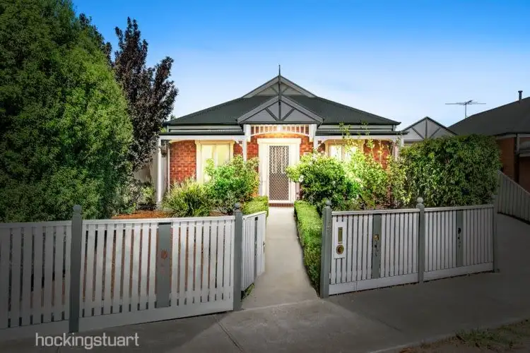 64 Grampians Way, Caroline Springs VIC 3023