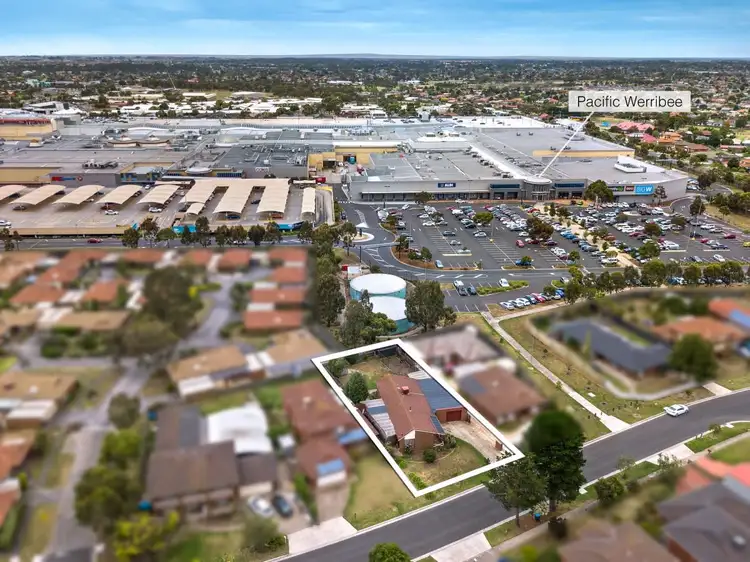 61 Johnson Avenue, Hoppers Crossing VIC 3029