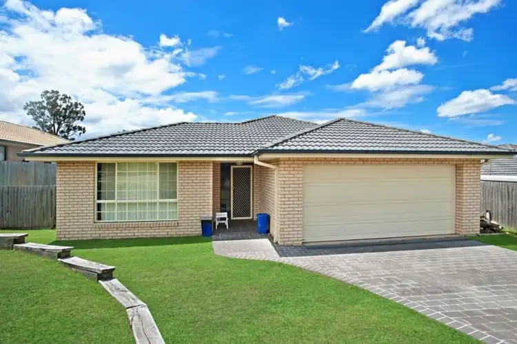 18 Hibiscus Cres, Aberglasslyn NSW 2320