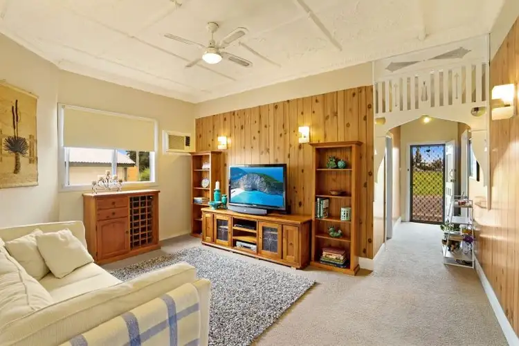 Second view of Homely house listing, 5 Raglan Street, Horseshoe Bend NSW 2320