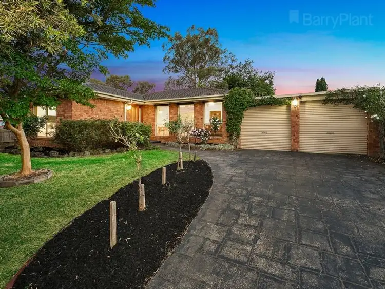 17 Toolimerin Avenue, Bayswater North VIC 3153