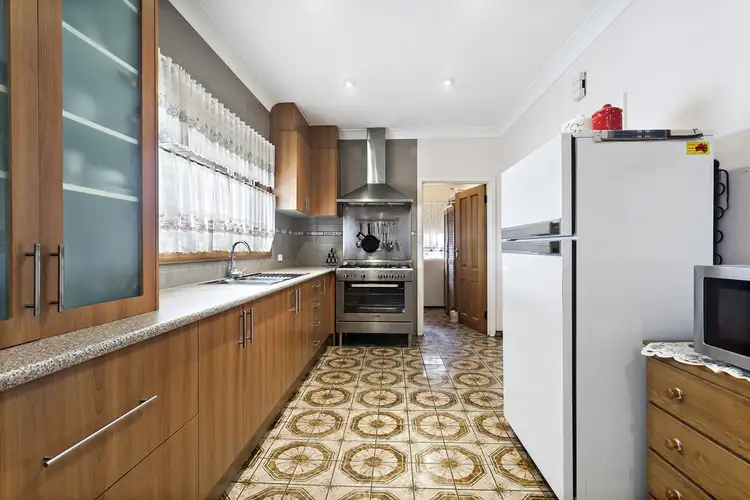 Fifth view of Homely house listing, 9 Selola Court, Fawkner VIC 3060