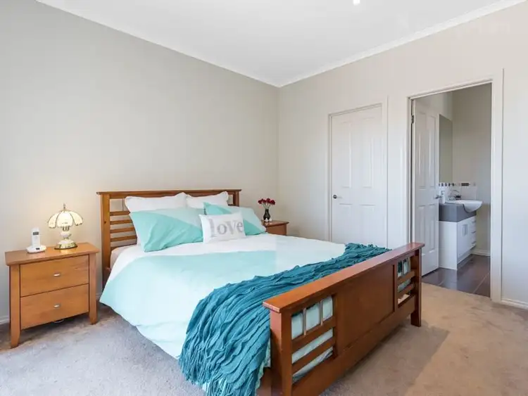 Fifth view of Homely unit listing, 2/17 Iris Crescent, Boronia VIC 3155