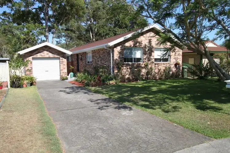 8 Wright Close, Tuncurry NSW 2428