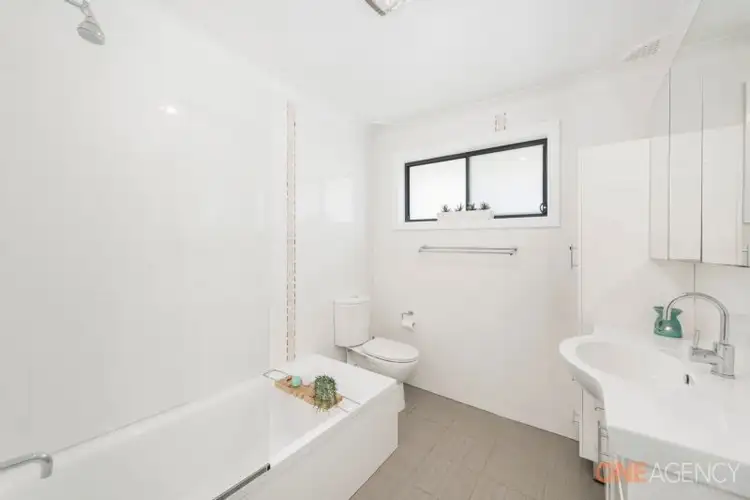 25 Pacific Street, Caves Beach NSW 2281