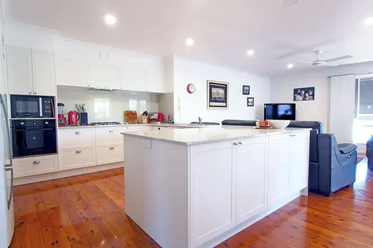 23 Forest Hills Court, Parkwood QLD 4214