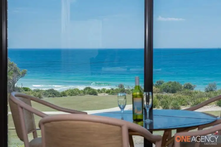138 Caves Beach Road, Caves Beach NSW 2281