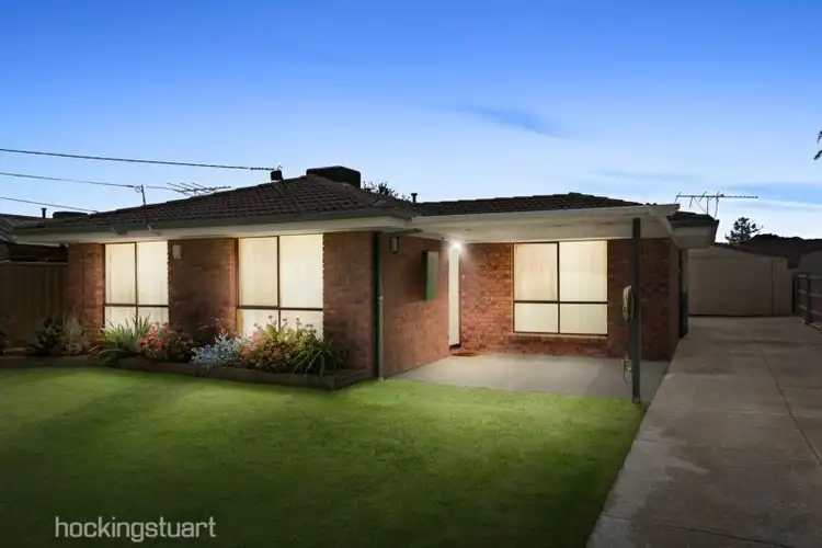 14 Bridgeford Crescent, Melton South VIC 3338