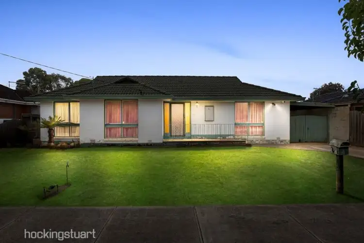 4 Richard Road, Melton South VIC 3338