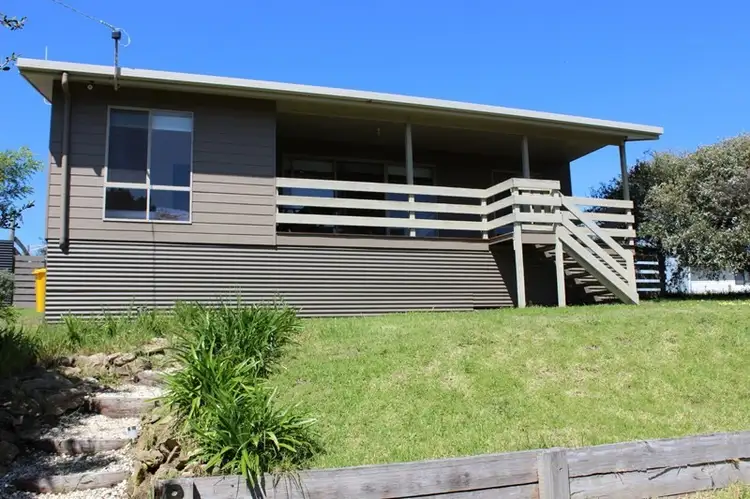 8 WOORAK AVE, Venus Bay VIC 3956