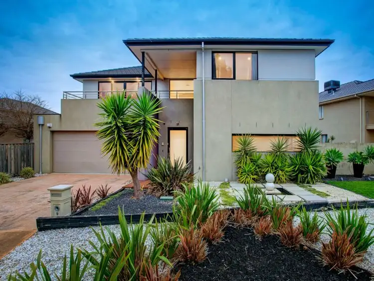 Second view of Homely house listing, 9 Bluechip Court, Sanctuary Lakes VIC 3030