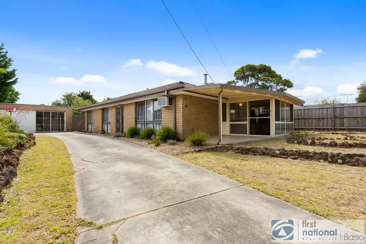 8 Greenhood Cres, Capel Sound VIC 3940