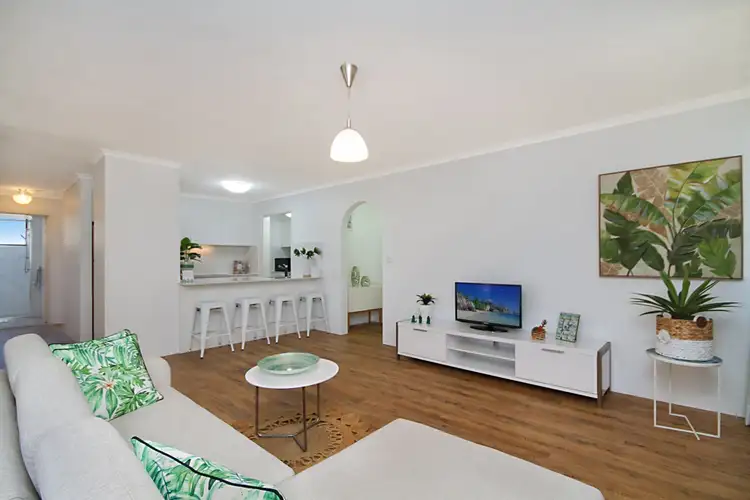 2/4 Buchan Avenue, Tweed Heads NSW 2485