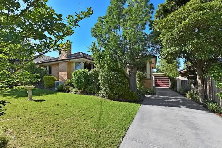 55 Hilltop Crescent, Burwood East VIC 3151
