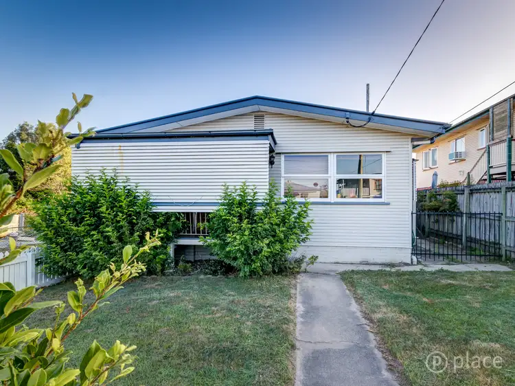 10 Bloxsom Street, Kedron QLD 4031