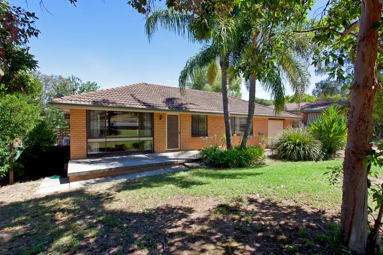 62 Sunset Drive, West Albury NSW 2640