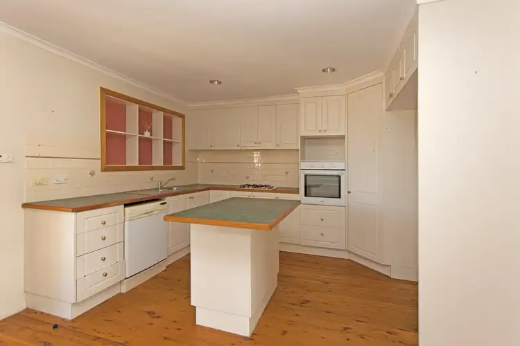 Sixth view of Homely house listing, 62 Sunset Drive, West Albury NSW 2640