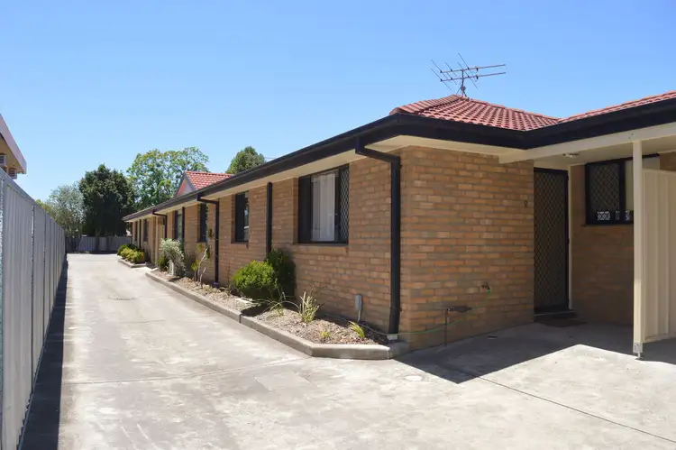 Main view of Homely unit listing, 2 & 3/304 Maitland Road, Cessnock NSW 2325