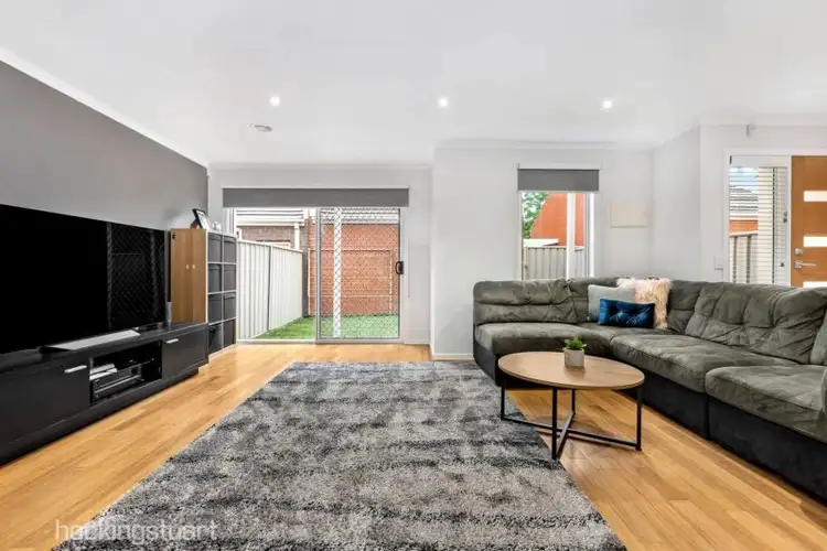 6/30 The Parkway, Caroline Springs VIC 3023