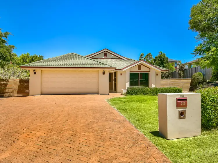 209 Gibson Crescent, Bellbowrie QLD 4070