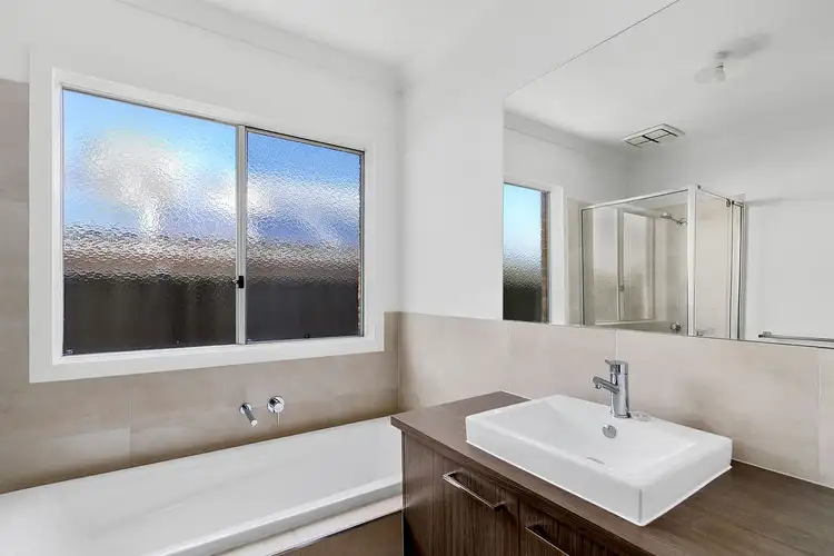 Fourth view of Homely house listing, 7 Albert Circuit, Pakenham VIC 3810