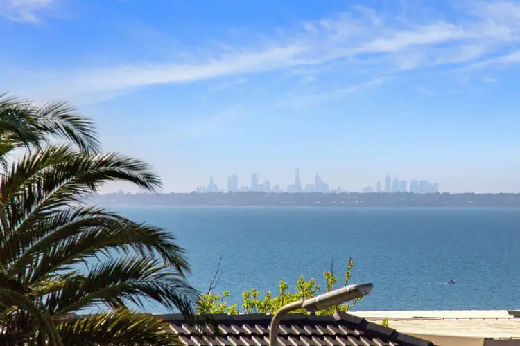 33 Menzies Close, Frankston South VIC 3199