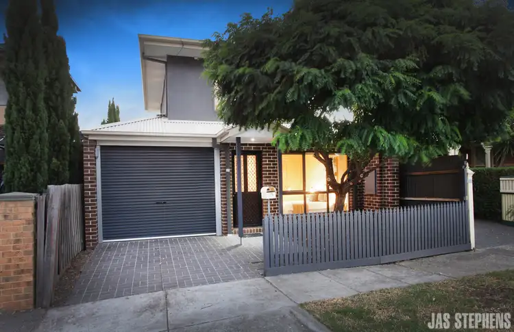 25 Howard Street, Maidstone VIC 3012