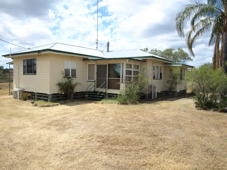 679 Oakey Crosshill Road, Biddeston QLD 4401