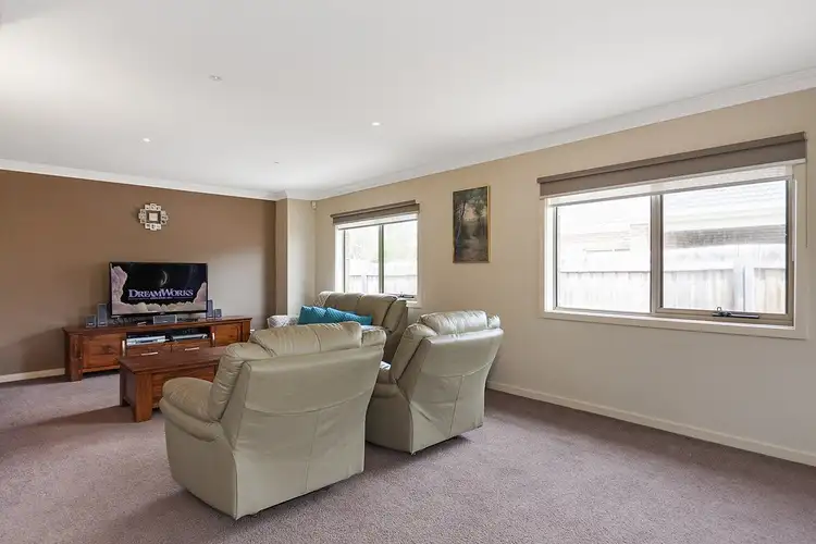 Fifth view of Homely house listing, 2 Ovens Circuit, Whittlesea VIC 3757
