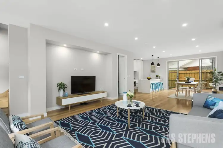 2/16 Saltley Street, South Kingsville VIC 3015