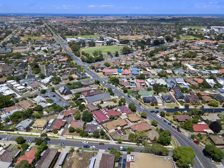 Fifth view of Homely house listing, 40 Duncans Road, Werribee VIC 3030