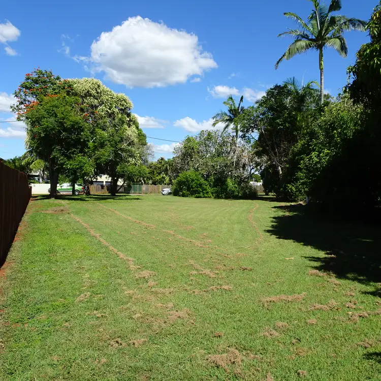 2A NEW STREET, Childers QLD 4660