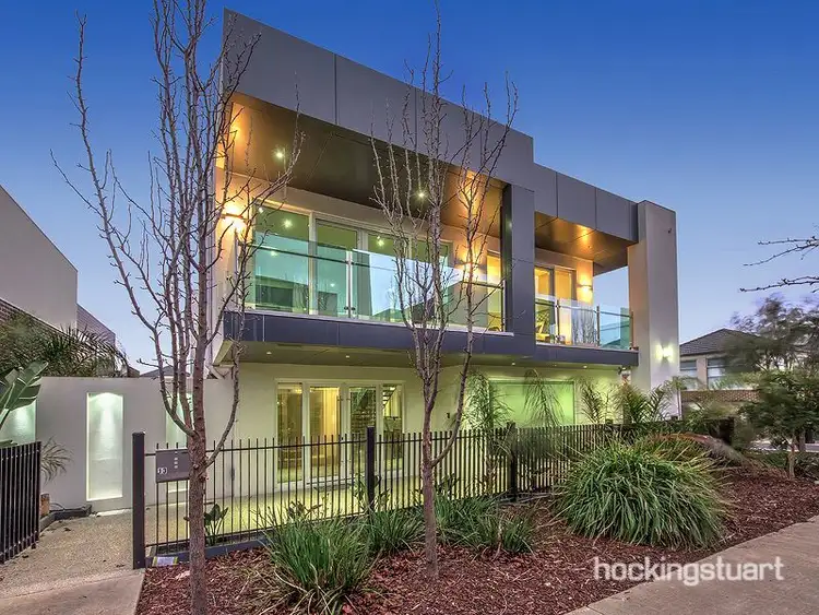 13 Coppin Lane, Caroline Springs VIC 3023