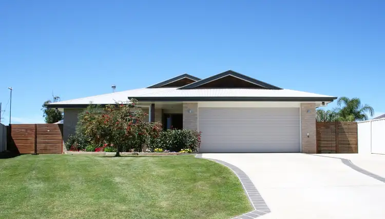 17 Joann Court, Oakey QLD 4401