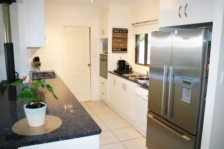 Fourth view of Homely house listing, 17 Joann Court, Oakey QLD 4401