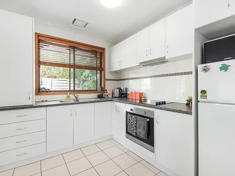 2/3 Coromandel Crescent South, Knoxfield VIC 3180
