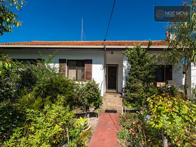 Second view of Homely house listing, 4 Hannibal St, Palmyra WA 6157