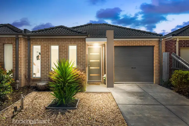 2/30 Bridlepath Drive, Truganina VIC 3029