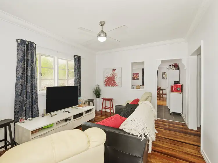131 Palm Avenue, Shorncliffe QLD 4017