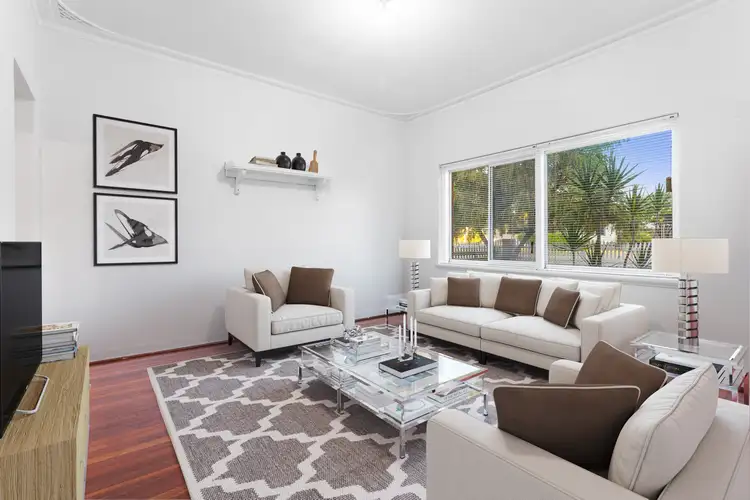 219 Scott St, Cloverdale WA 6105