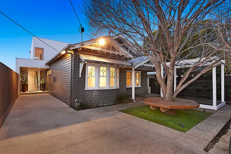 10 Ross Street, Newport VIC 3015