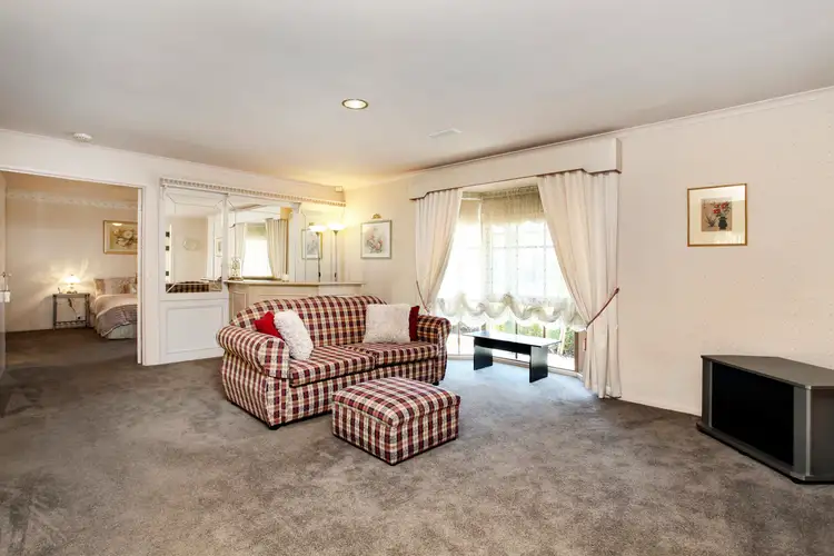 Fifth view of Homely house listing, 2 Keller Close, Greenvale VIC 3059