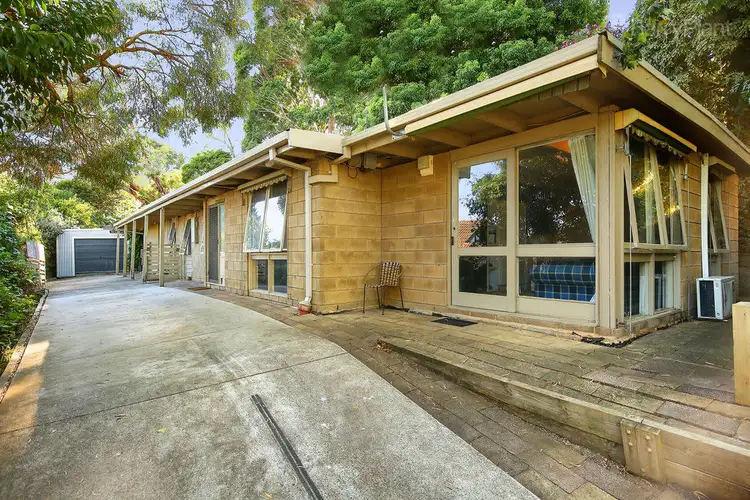 35 Myoora Drive, Mooroolbark VIC 3138