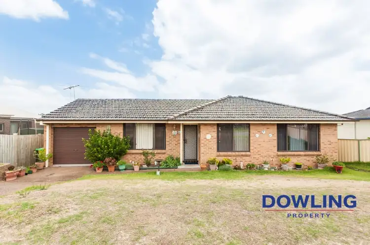 40 Michael Hill Avenue, Woodberry NSW 2322