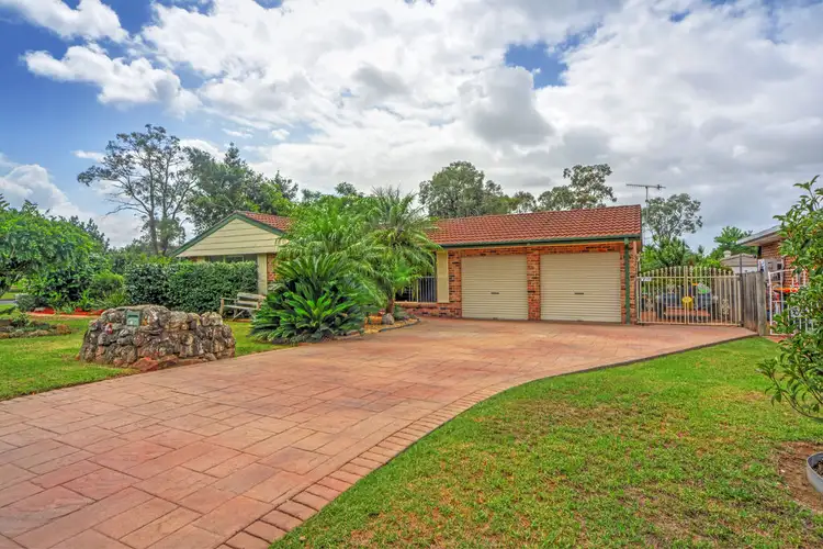 10 Romar Close, Bomaderry NSW 2541